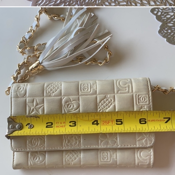 Chanel Precious Symbol - Picture 10 of 11